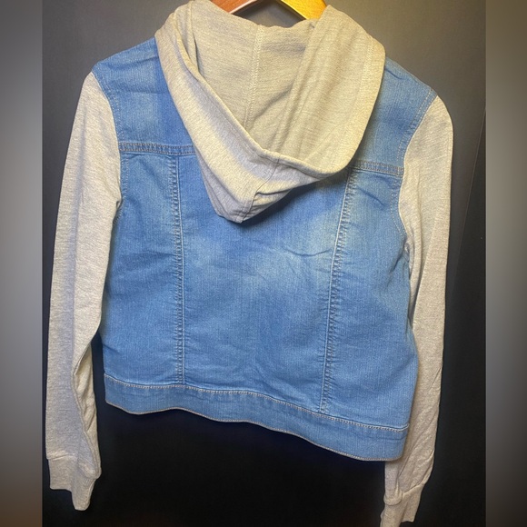 NWT Active USA Blue Denim‎ Jacket with Gray Accents - Picture 4 of 4